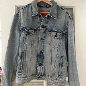 Levis distressed jean jacket